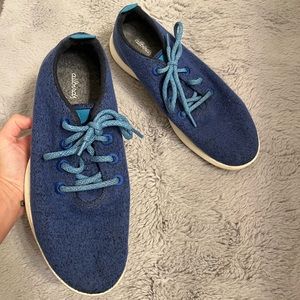 Allbirds Wool Runner Sneakers in royal blue. Men’s size 10